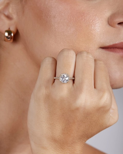 Solitario Pure Love diamantes Laterales
